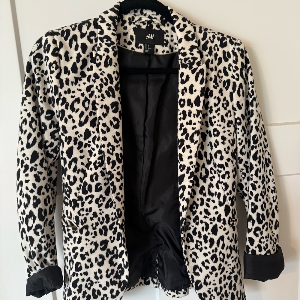 H&M Black and White Leopard Print Blazer